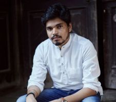 An Applied Art graduate from the L. S. Raheja School of Art, Bandra, Prashant is one of the most promising new voices...