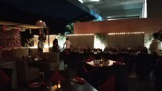 restaurants with garden in mumbai Mehman Nawazi