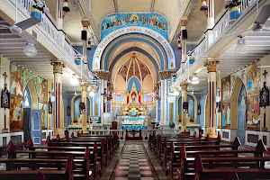 The beautiful and serene interior of the Basilica